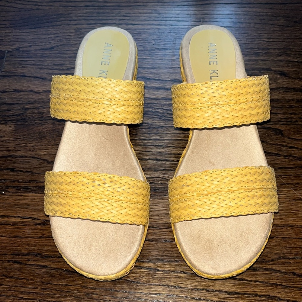 Anne Klein platform/wedge summer sandals, size 9.5